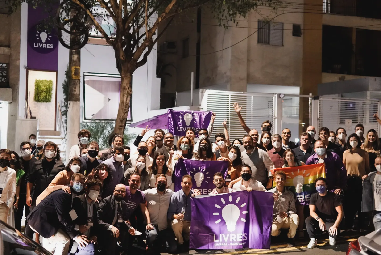 Casa Livres Assembleia de Associados Livres Bandeira Livres